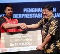 Ikhsan Rumbay Atlet Muda Terbaik PB.Djarum 2017